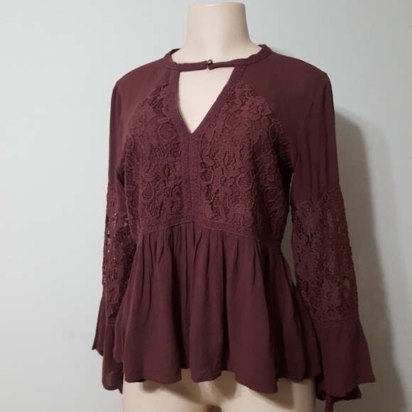 American Eagle Outfitters Tops - American Eagle lace boho shirt